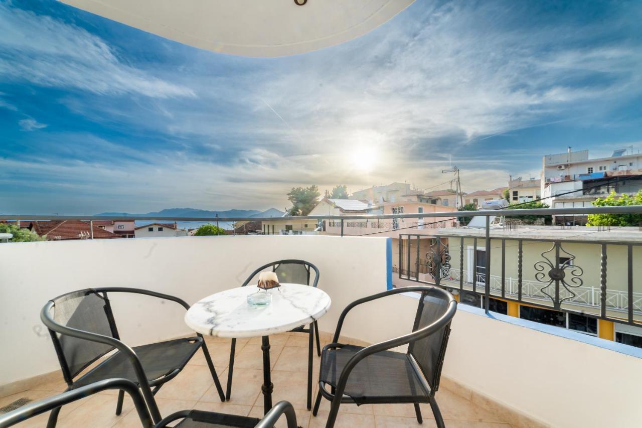 Hotel Azzurro à Paleros Extérieur photo