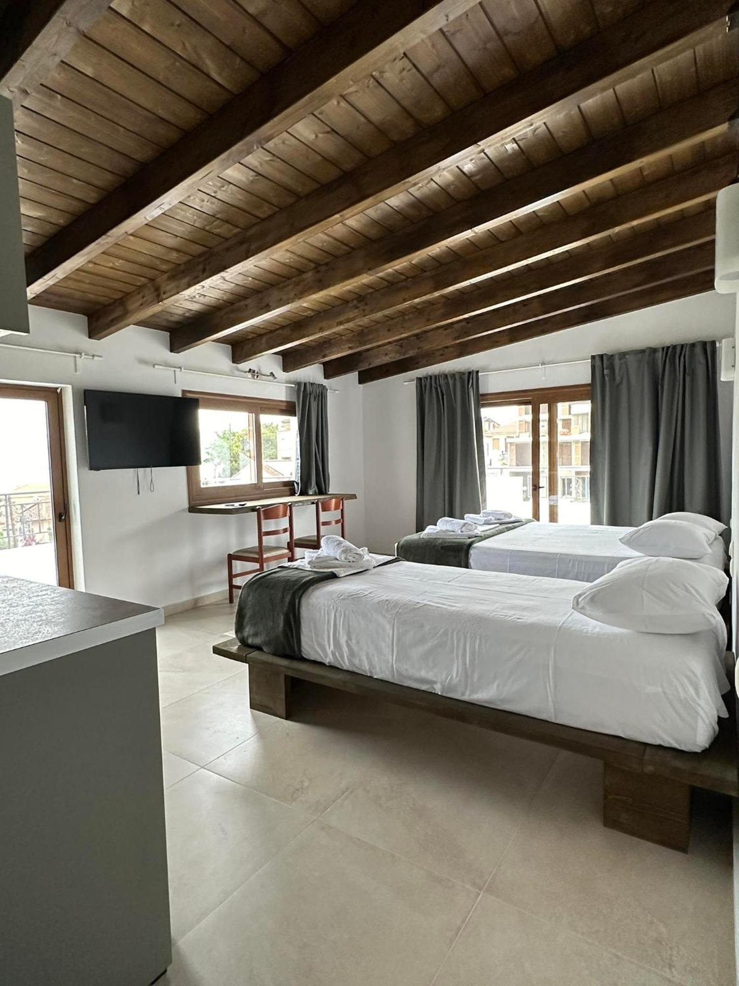 Hotel Azzurro à Paleros Extérieur photo