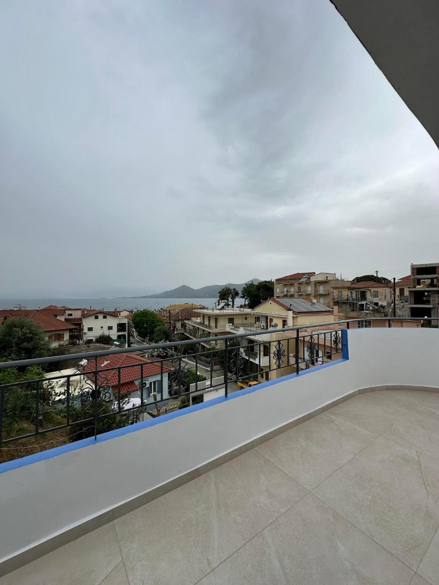 Hotel Azzurro à Paleros Extérieur photo